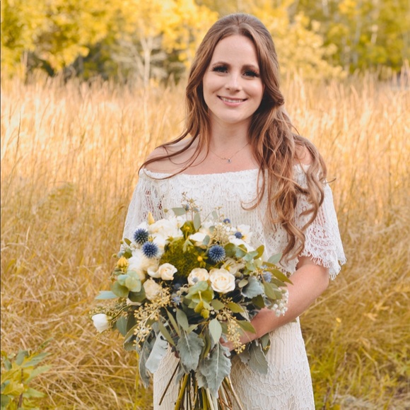 Meet your Posher, Caitlin - Picture 1 of 1